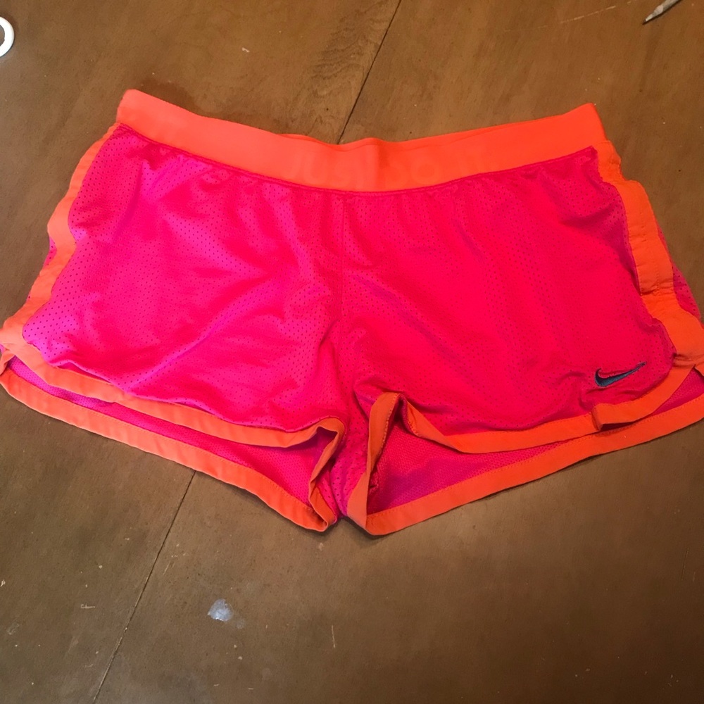 Nike Women's Large Dri-Fit Athletic Gym Shorts